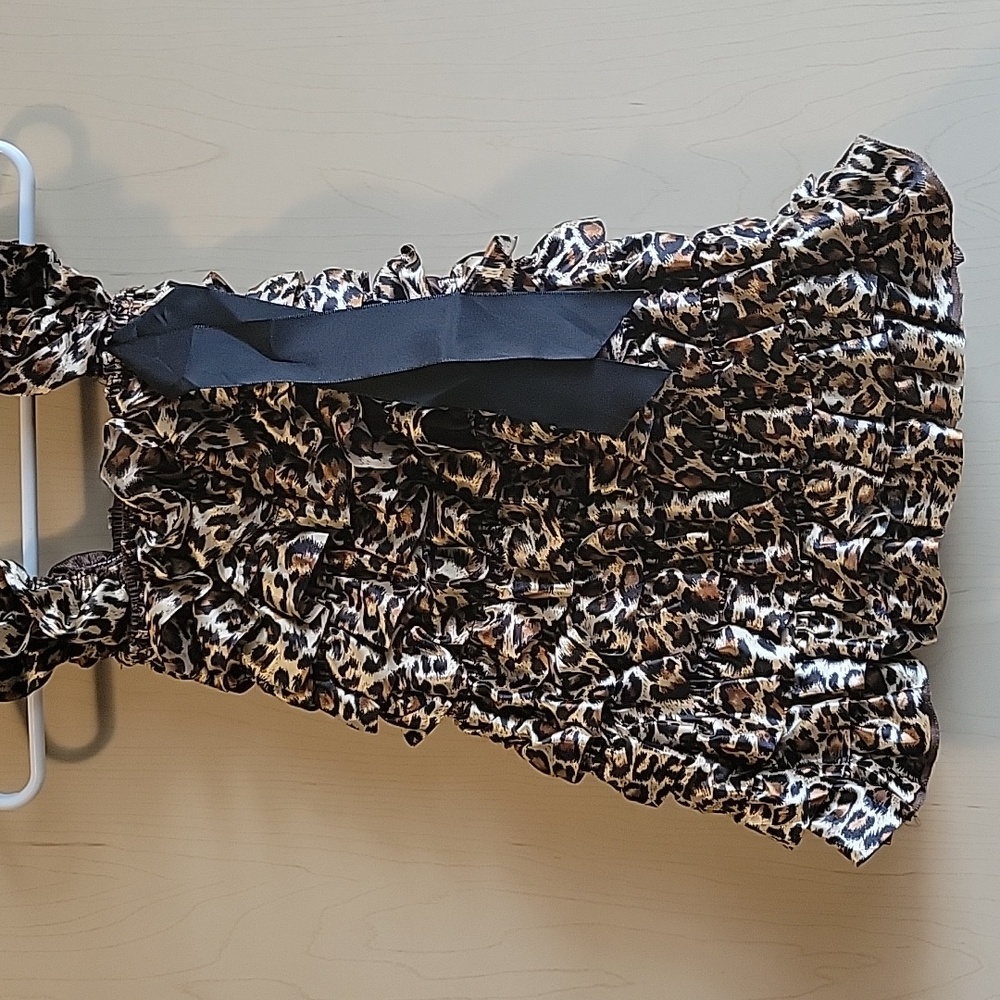 Boutique Ruffled Romper sz L